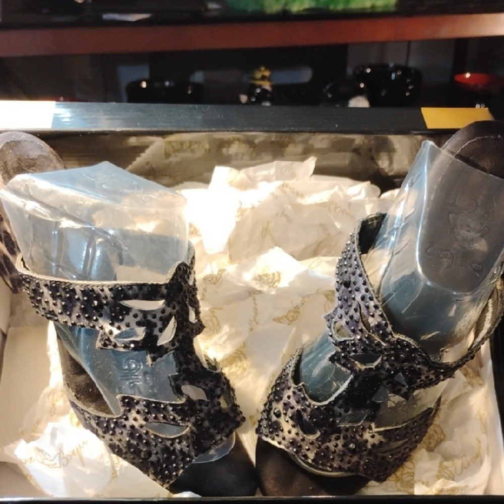 JOAN BOYCE Elegant Black/Leopard Women's Sandals